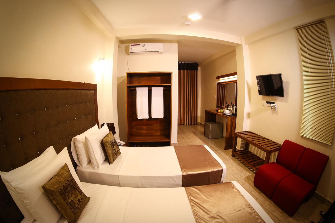 Vendol Maliga Edge Hotel Kandy Ngoại thất bức ảnh