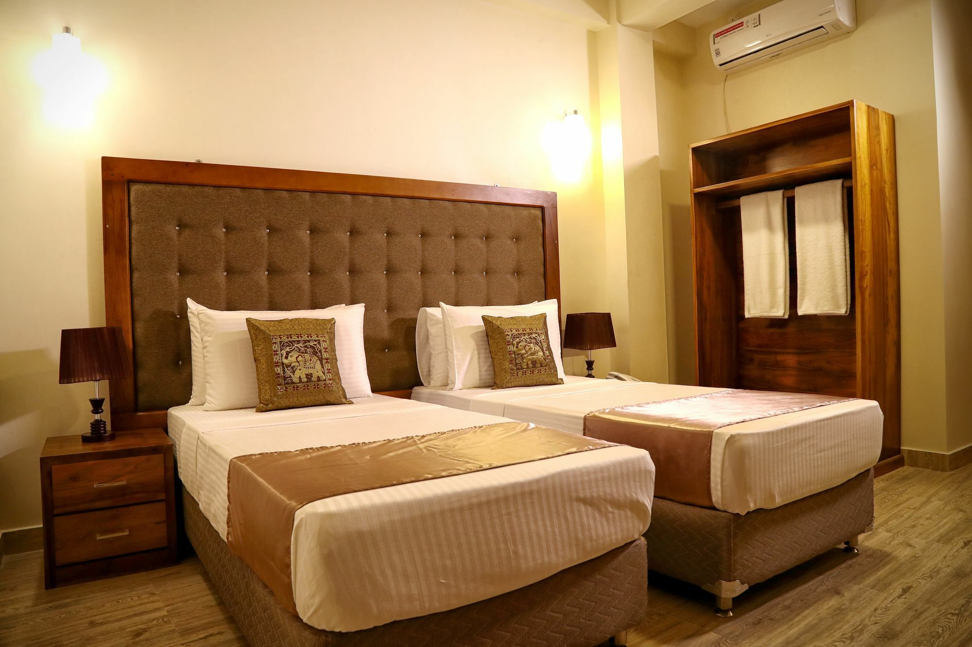 Vendol Maliga Edge Hotel Kandy Ngoại thất bức ảnh